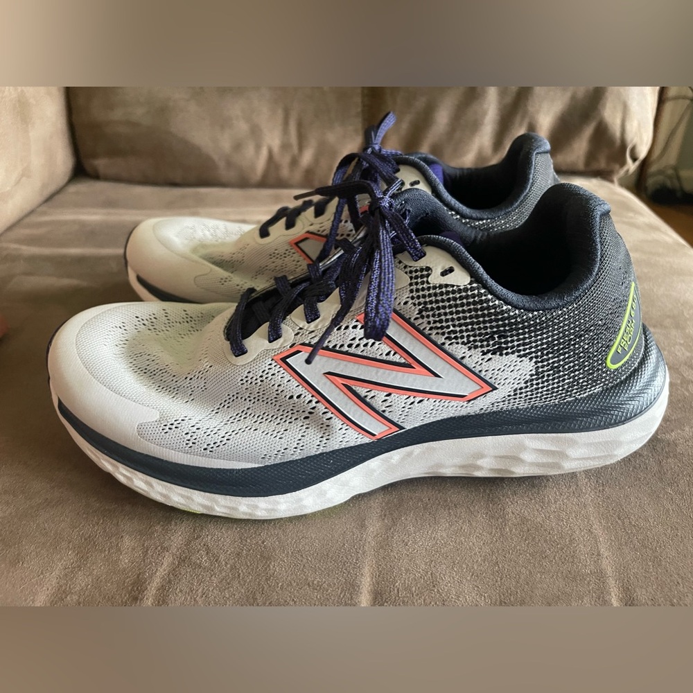 New Balance Women’s Fresh Foam 680 V7 Running shoes